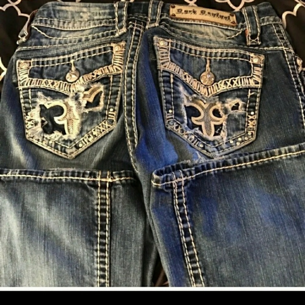 🌺ISO ROCK REVIVAL GLORIA SIZE 25!*!